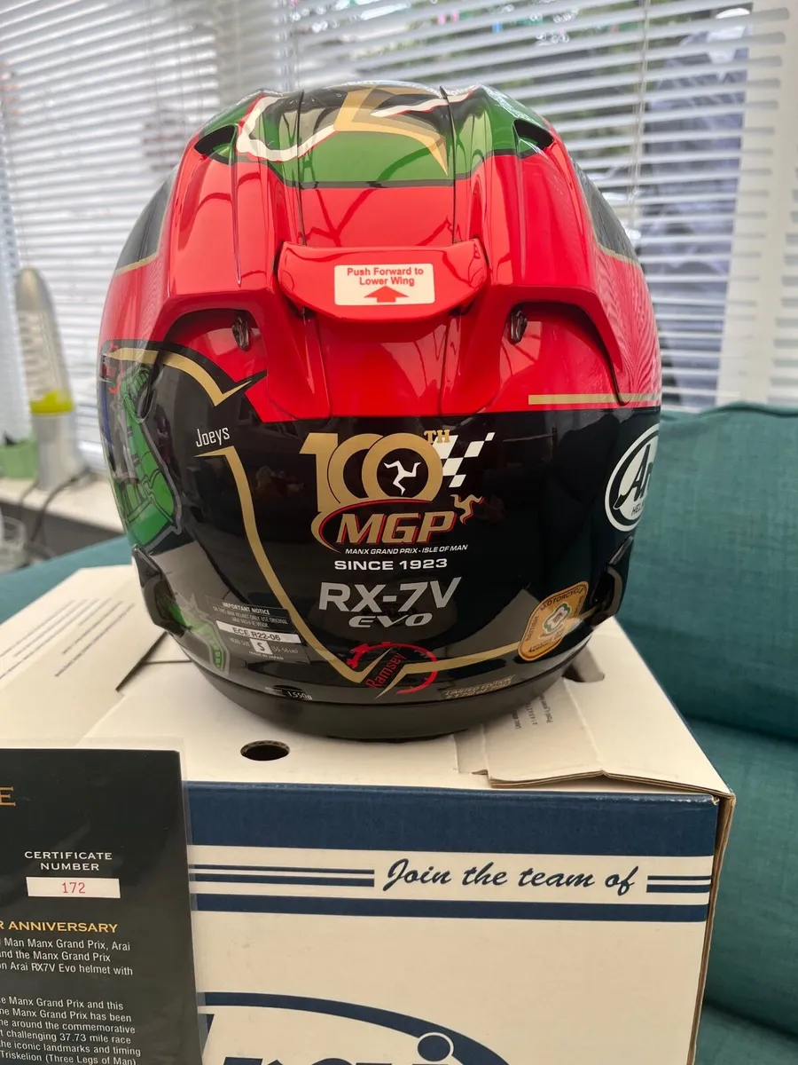 Arai rx7 manx gp helmet - Image 2