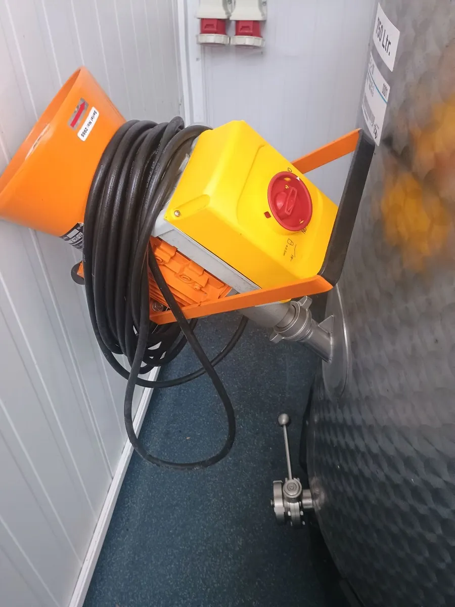 Stainless steel mixing tank, agitator & dust lid - Image 3