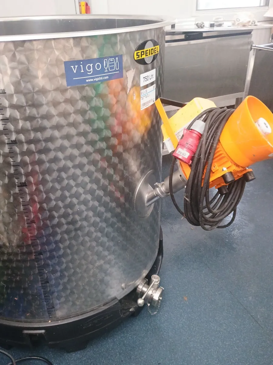 Stainless steel mixing tank, agitator & dust lid - Image 4