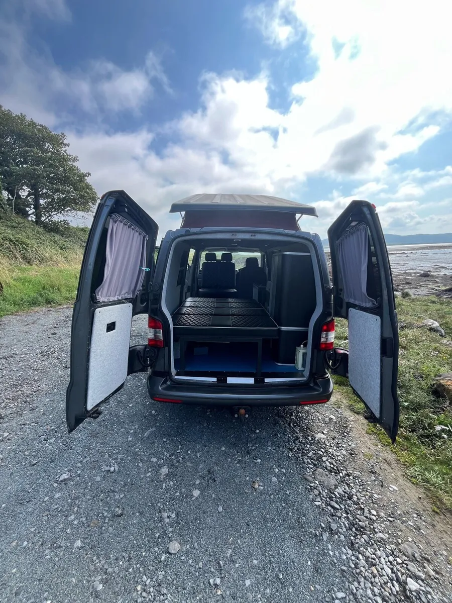 Volkswagen Camper van - Image 2