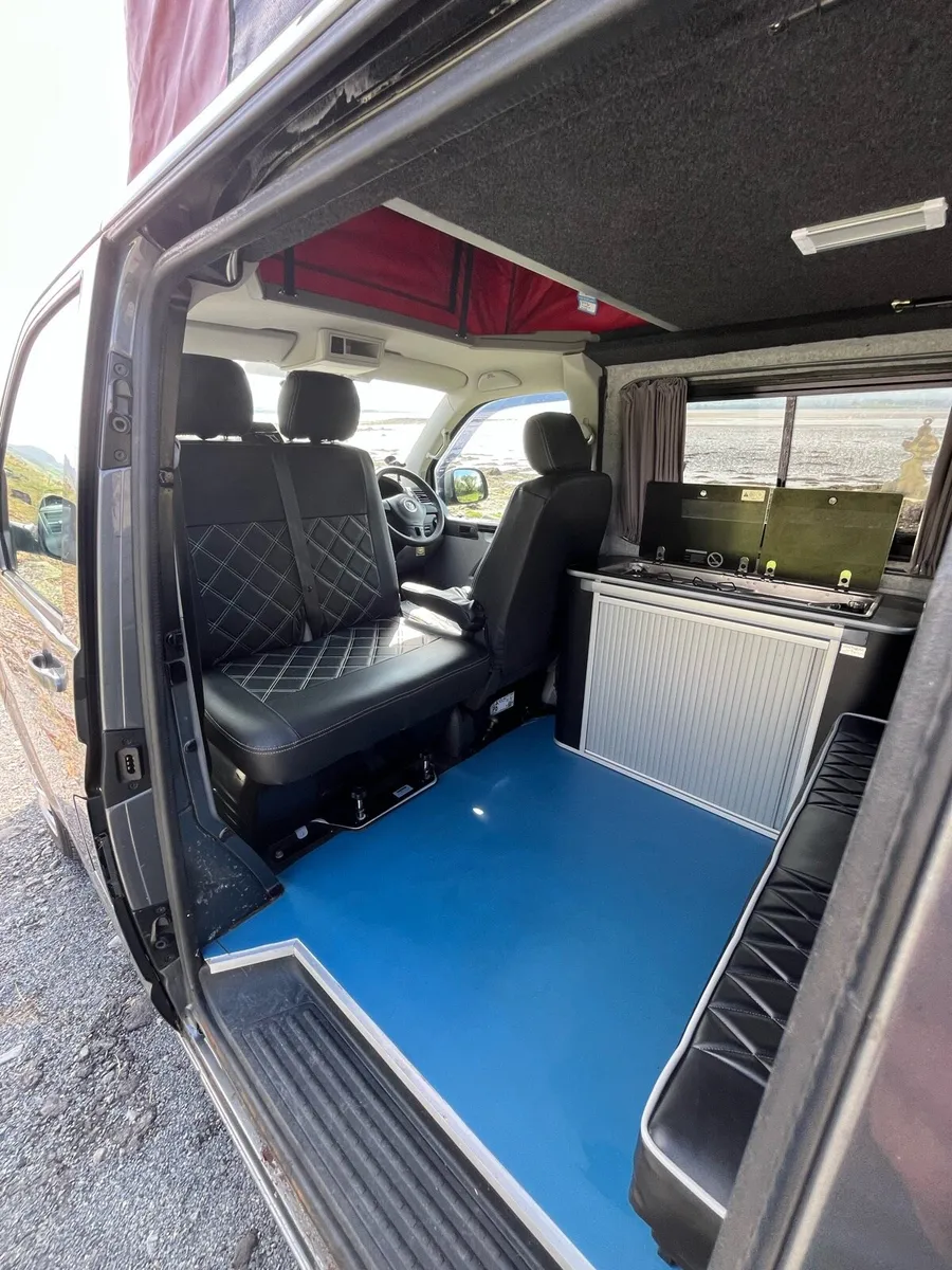Volkswagen Camper van - Image 4