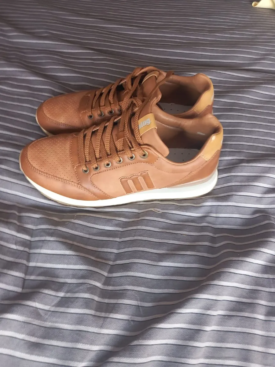 Trainer's - Image 1