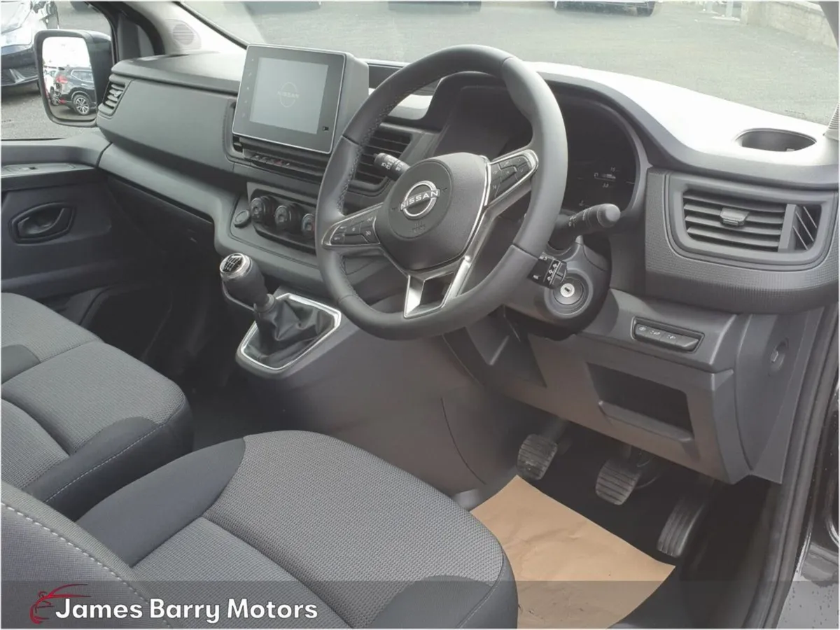 Nissan Primastar L2H1 130SV Premium - Image 3
