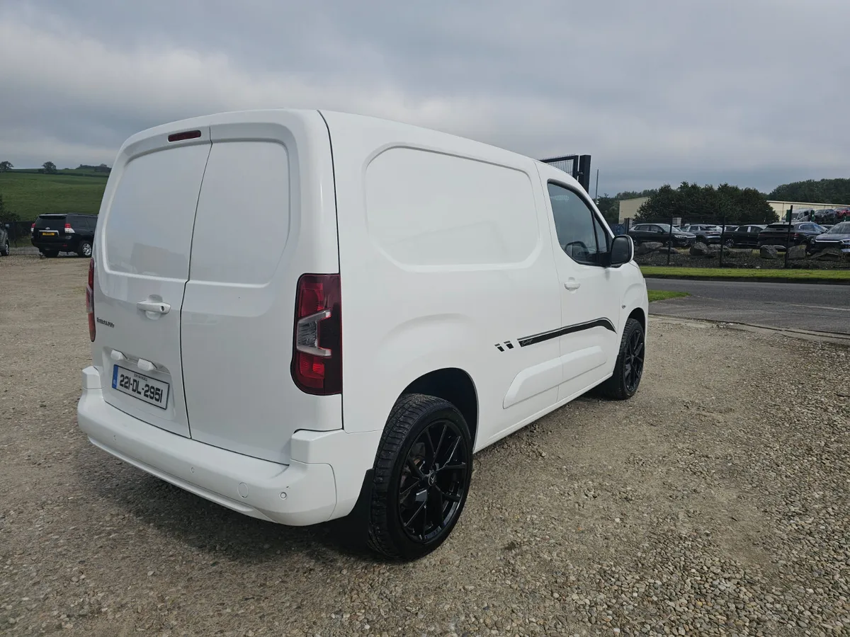 Citroen Berlingo 2022 - Image 3