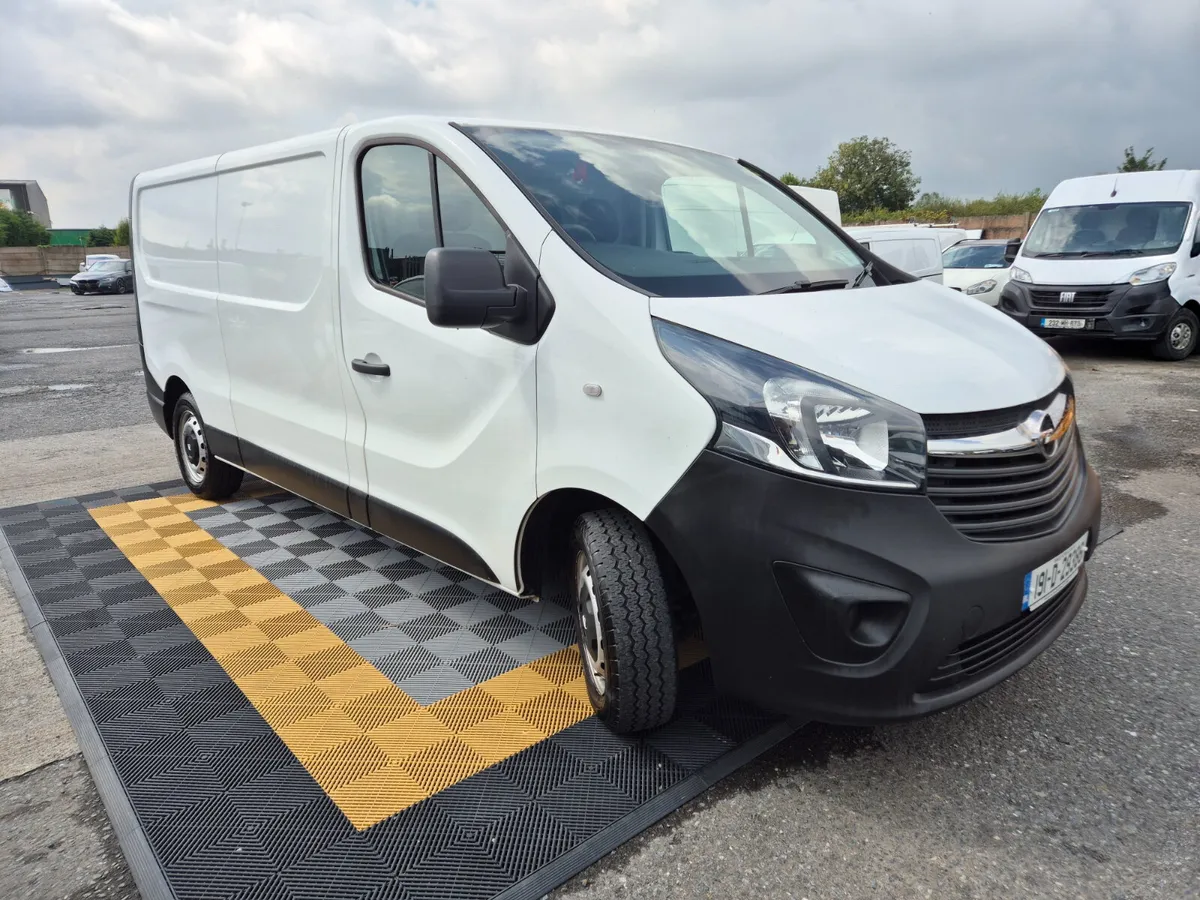 2019 Opel Vivaro/Trafic test & tax - Image 1