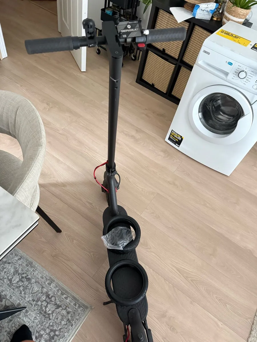 Electric 🛴 - Image 1