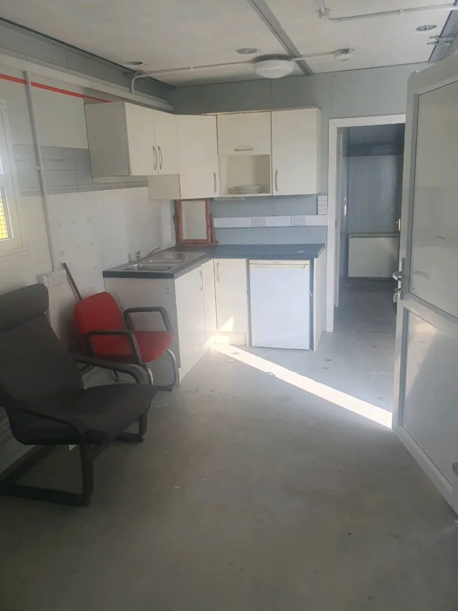 Yard/Site office or canteen - Image 3