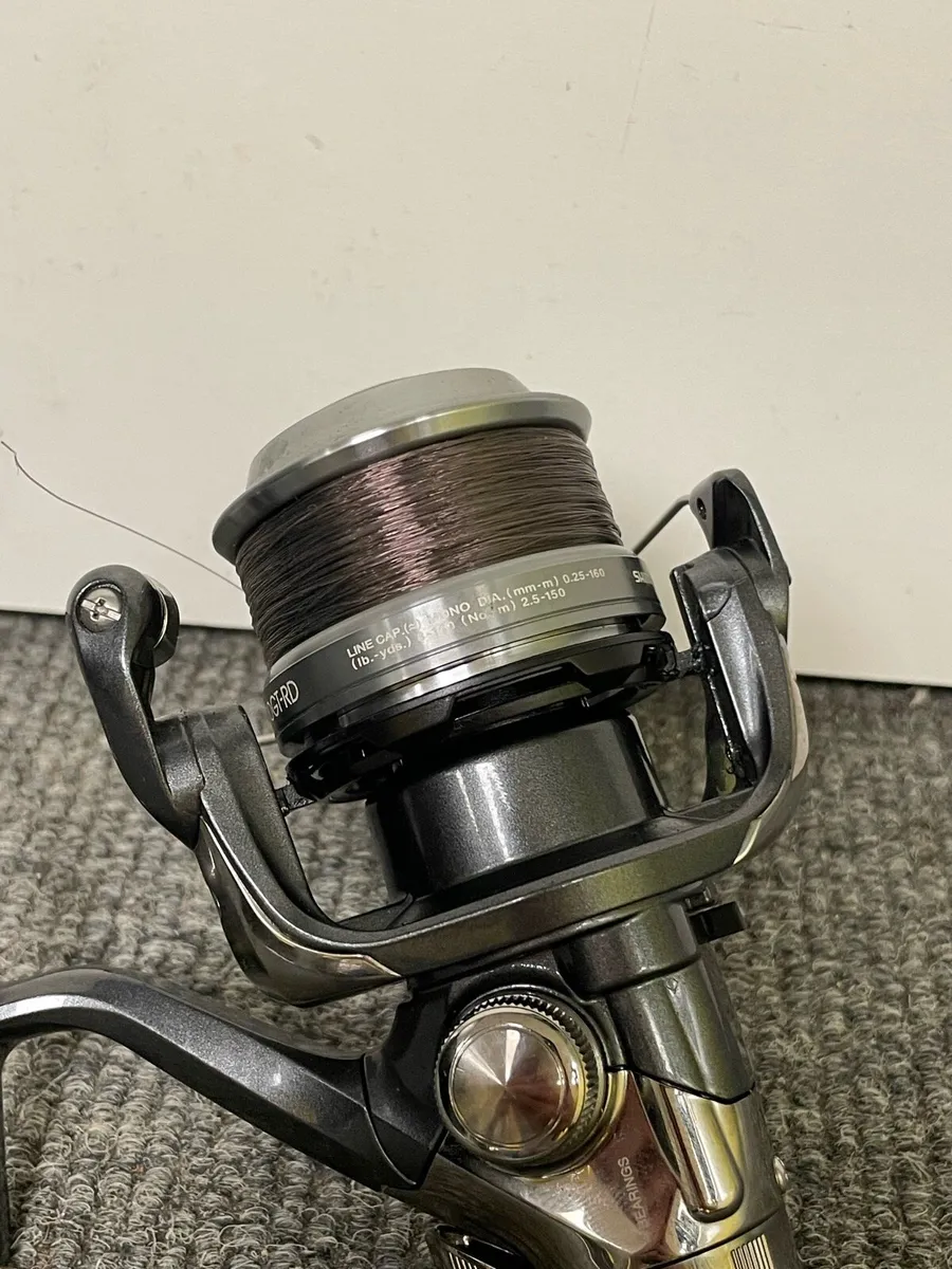 Super 2500GR-RD Shimano Fishing Reel - Image 2