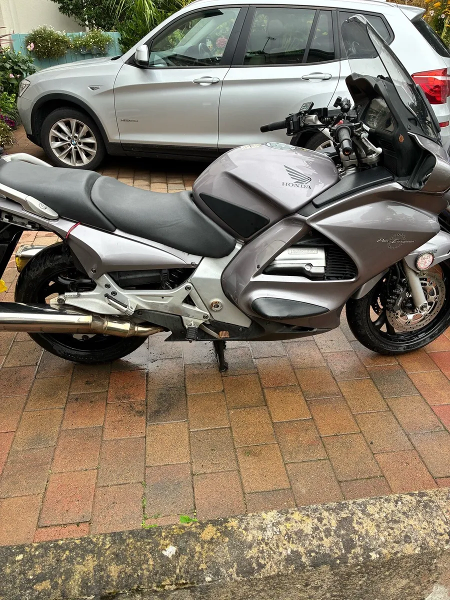 Honda Pan European ST1300 2002 - Image 2