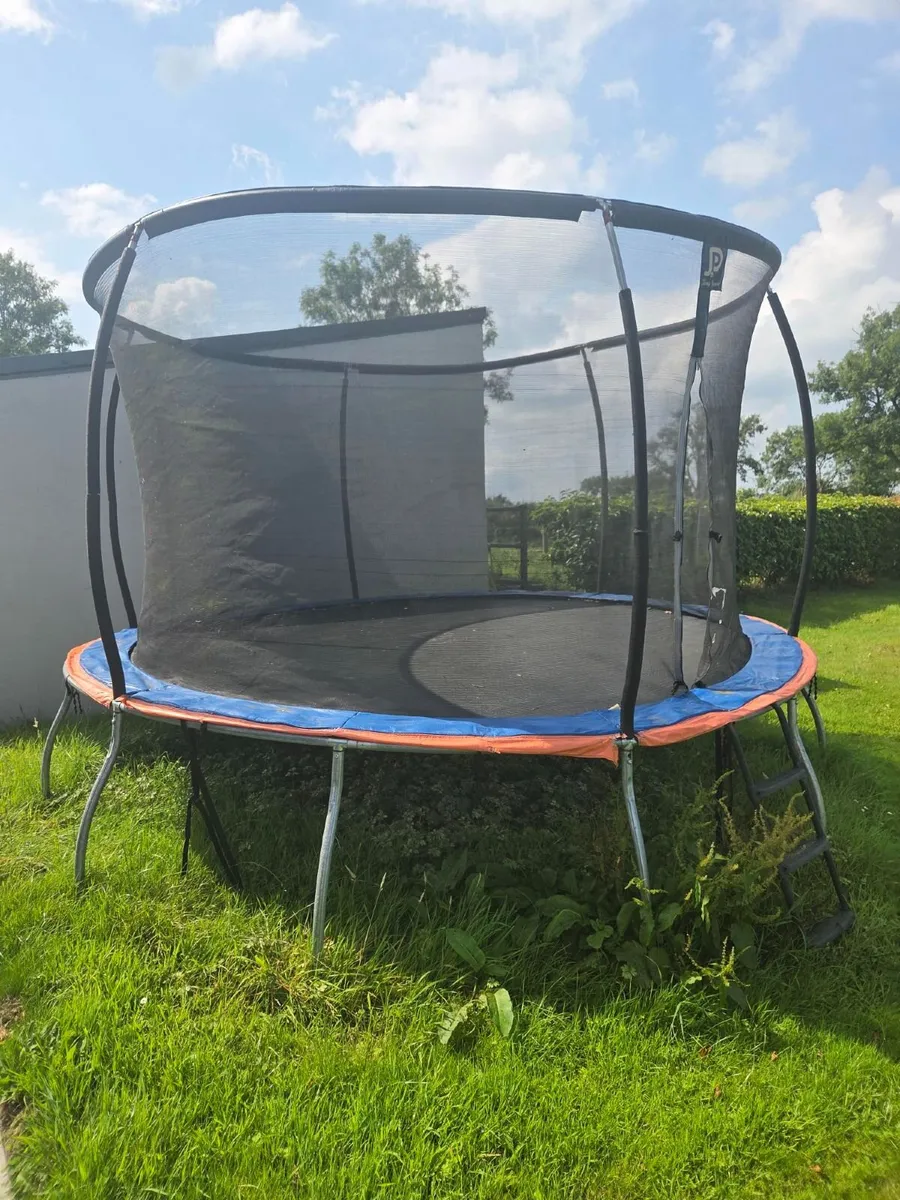 trampoline - Image 2