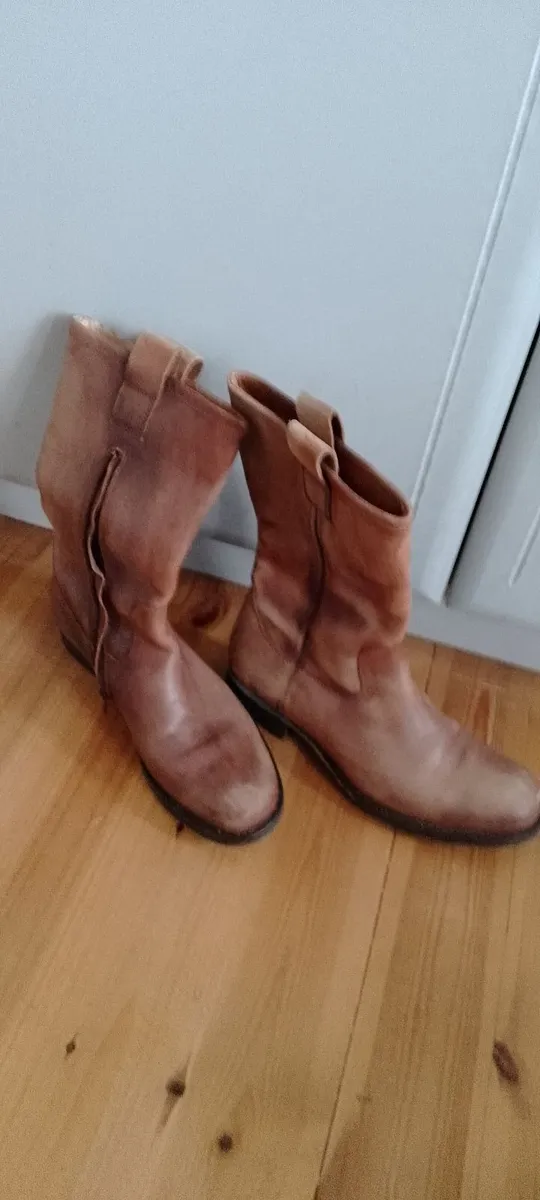 Womens Boots - Image 2