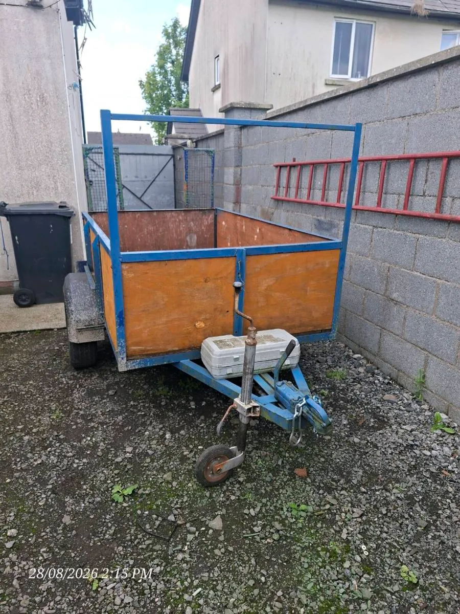 Trailer - Image 1