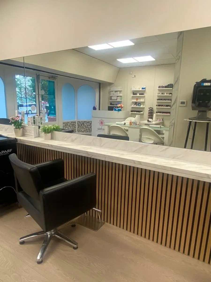 Salon Chair to Rent Dublin 18 - Image 1