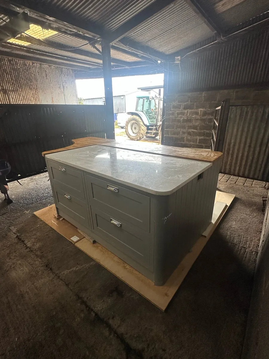 Kitchen island - Image 4
