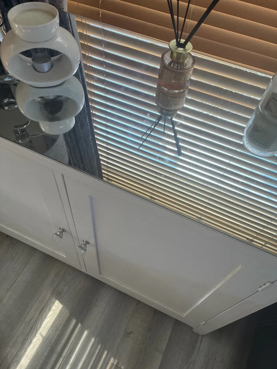 White Sideboard with mirror top - Image 2
