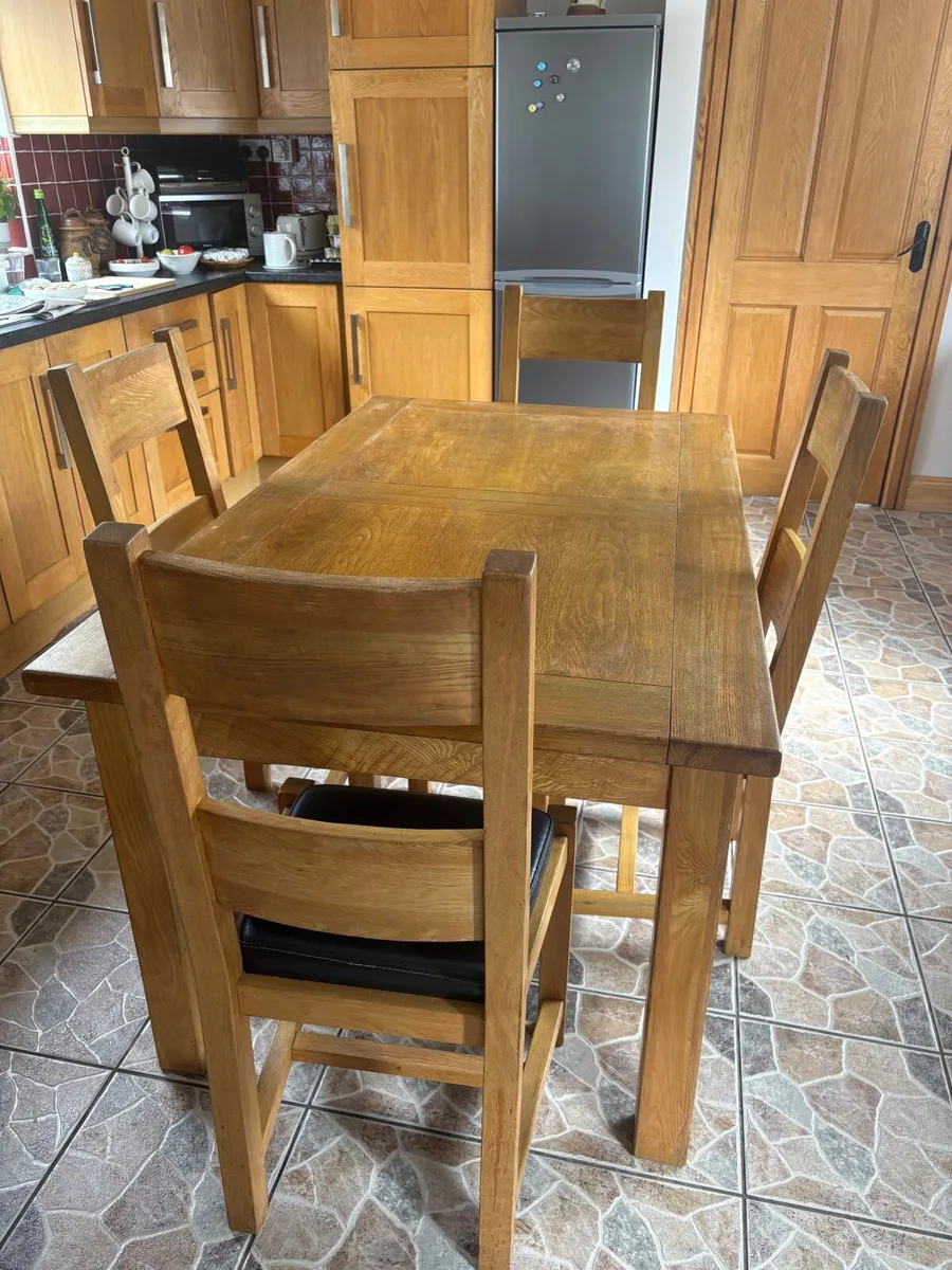 Oak table & 4 Chairs - Image 2