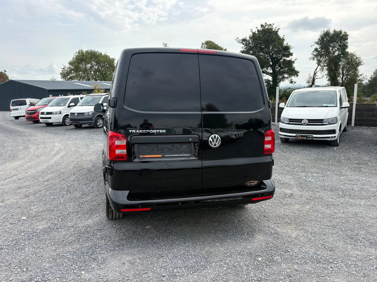 Volkswagen Transporter - Image 4
