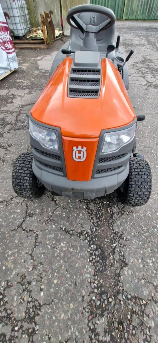 Husqvarna TC138 RIDEN MOWER - Image 2