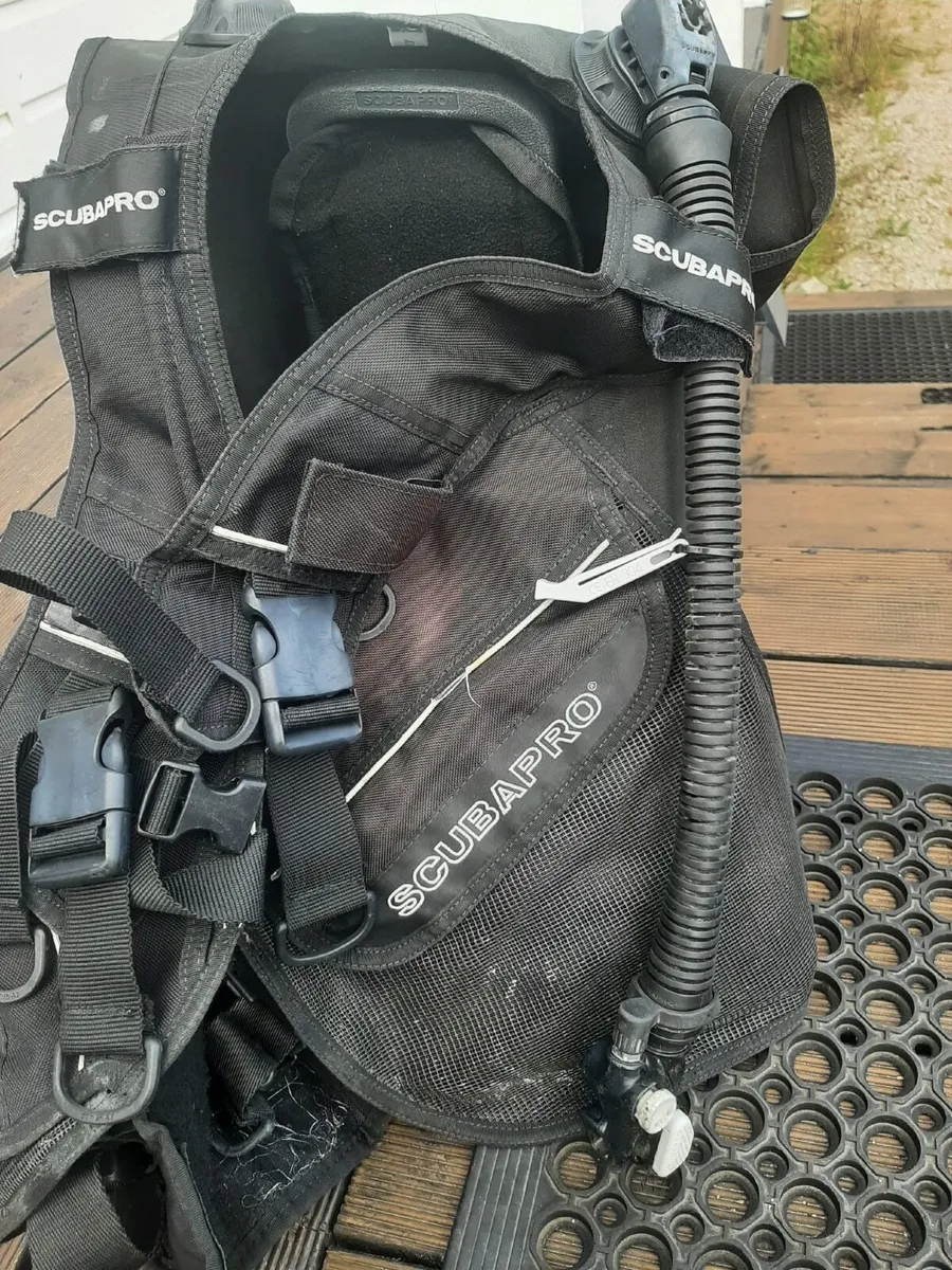 Scuba Diving Gear - Image 1