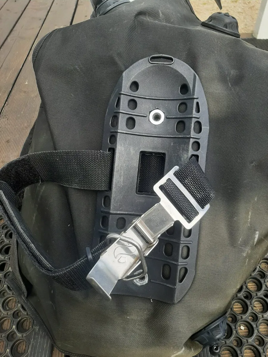 Scuba Diving Gear - Image 3