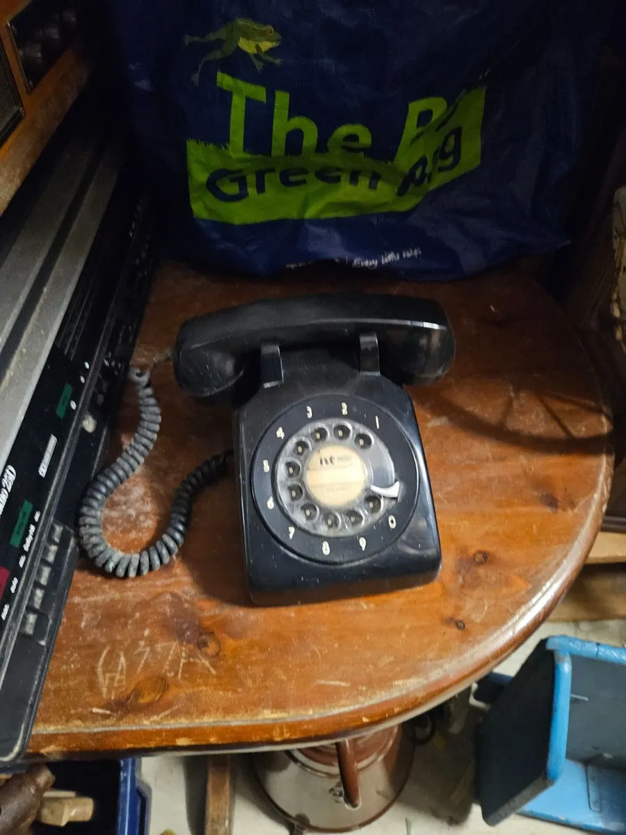 Vintage Black Phone - Image 2