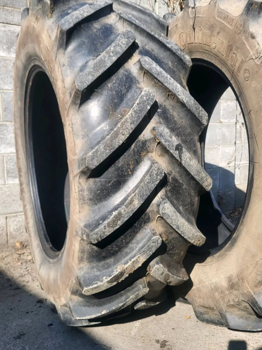 Tractor tyres - Image 1
