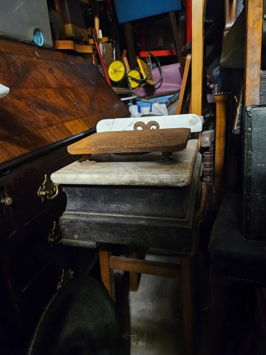Vintage Antique Shop Weighing Scales - Image 2