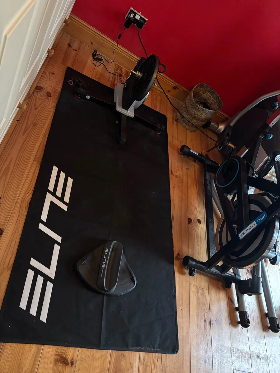 Elite Justo direct drive Smart trainer +equipment - Image 1