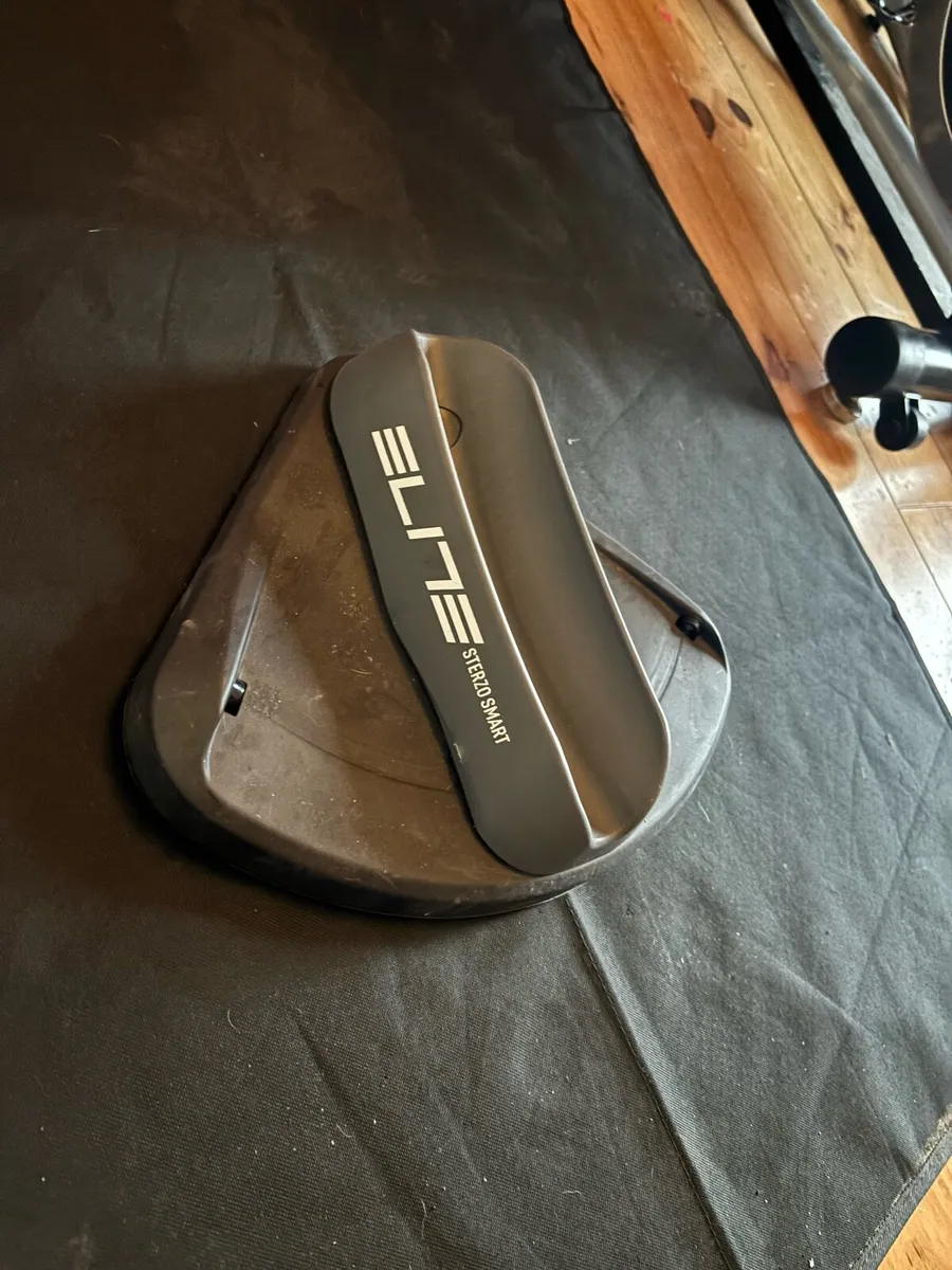 Elite Justo direct drive Smart trainer +equipment - Image 4