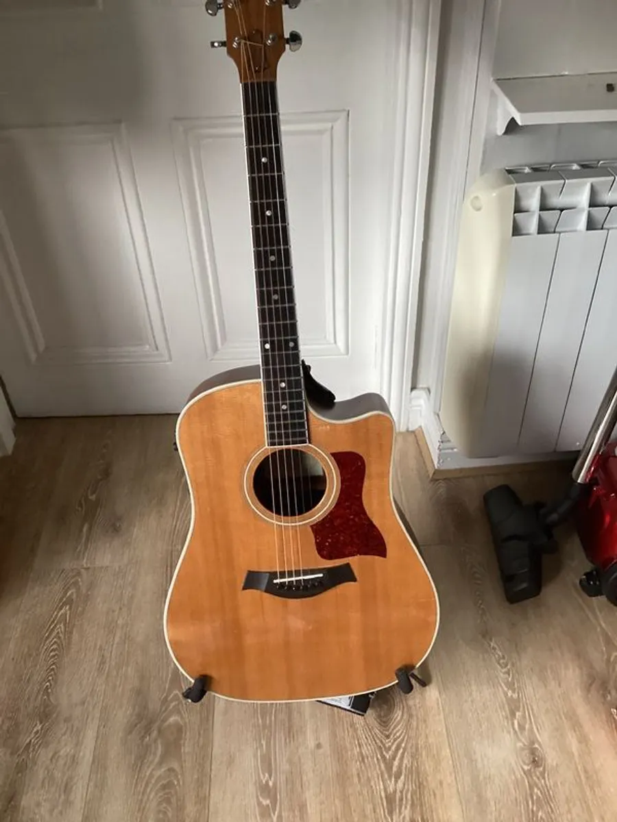 Taylor Guitar - Image 4