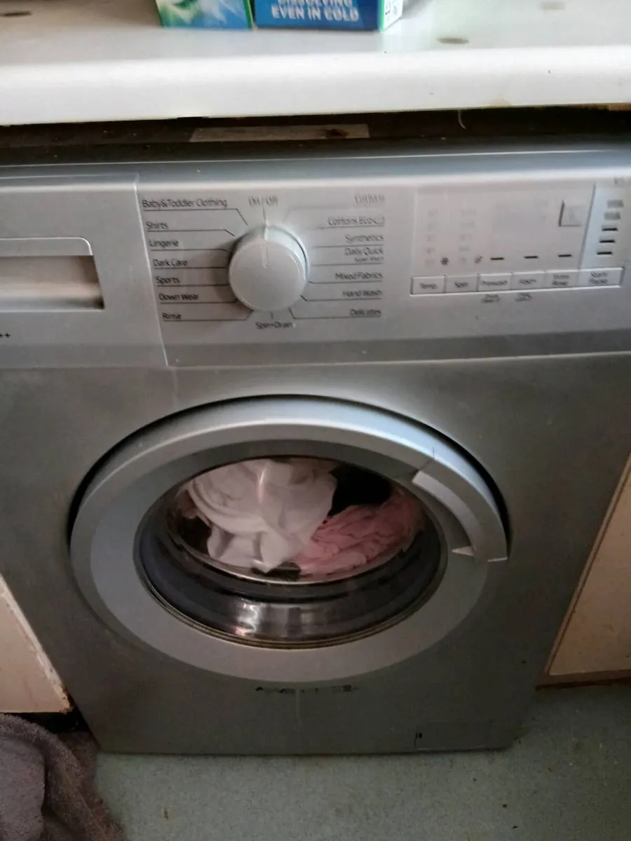 Washing machine - Image 2