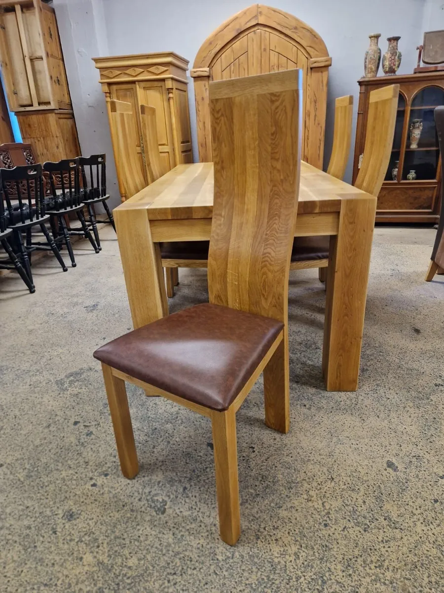 6ft×3ft oak table, 6 oak chairs - Image 4