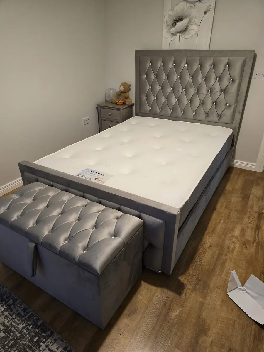 Bed - Image 2