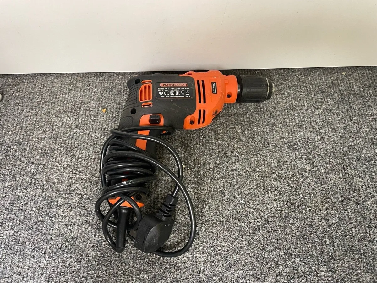 Black + Dekker Corded Gear Hammer Drill BEH710K - Image 3