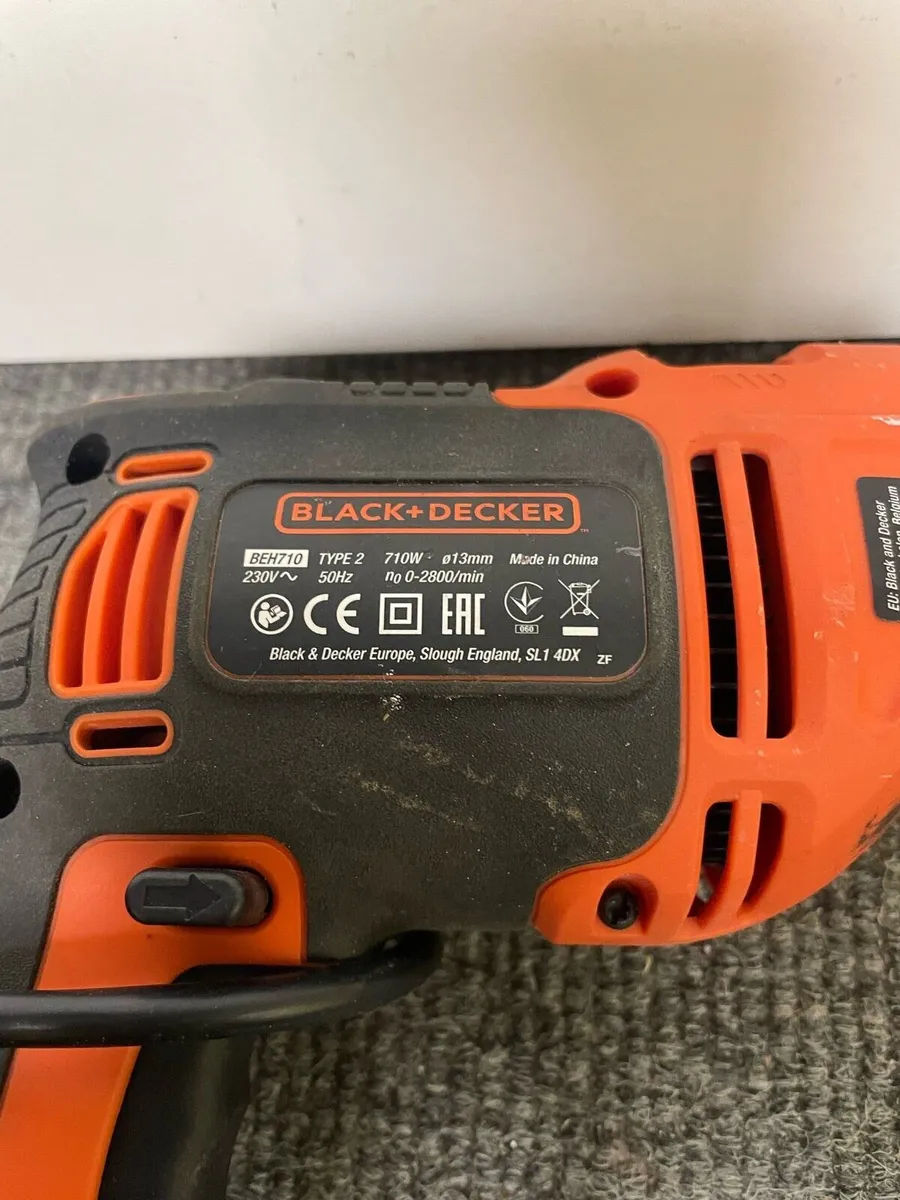 Black + Dekker Corded Gear Hammer Drill BEH710K - Image 4