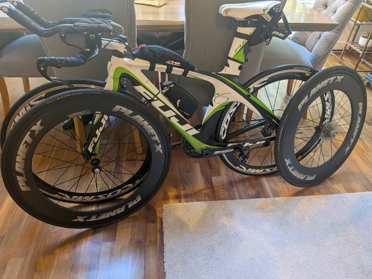Fuji D6 TT Bike & Extra Wheelset - Image 3