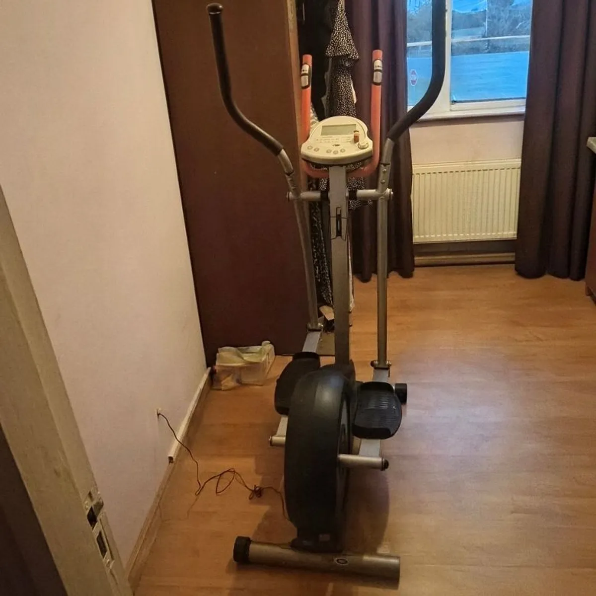 cross trainer - Image 1