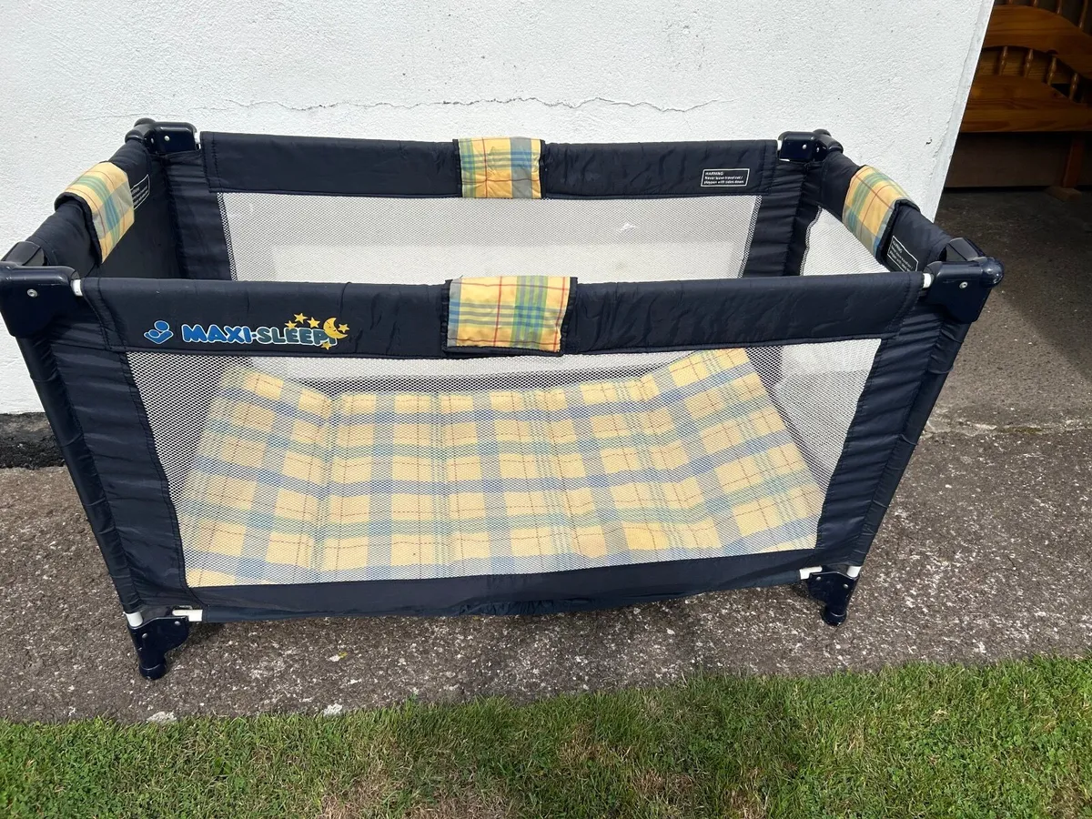 Travel cots - Image 2