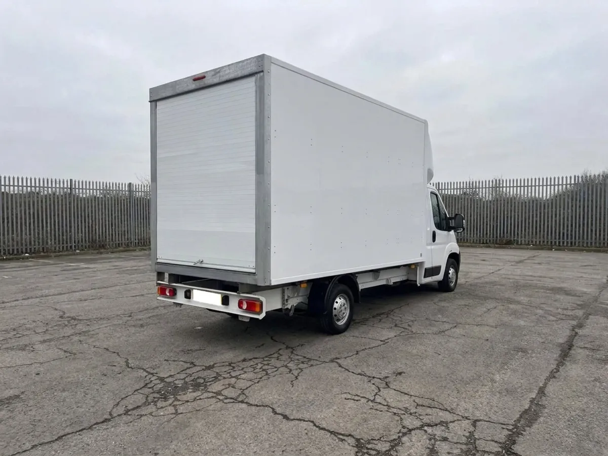2023 Peugeot Boxer Luton Box Van - Image 4