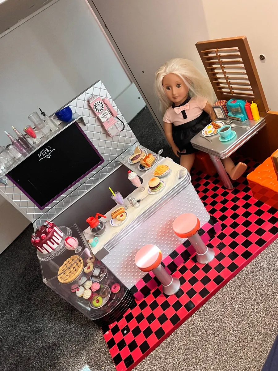 Toys - Image 3