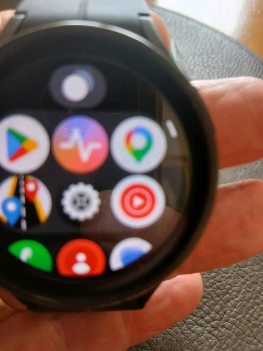 Samsung Galaxy pro 5 watch - Image 2