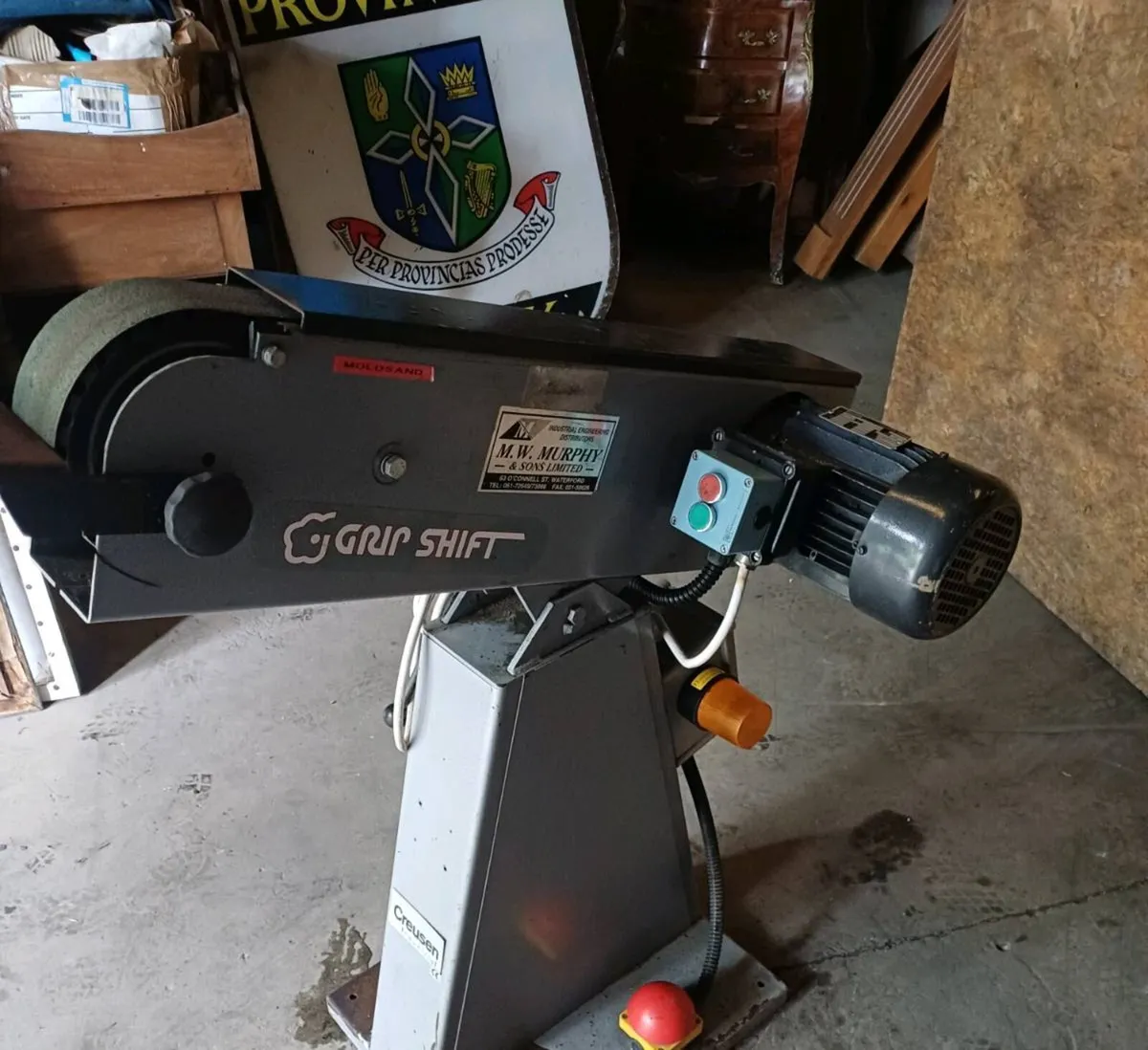 Industrial belt sander - Image 1