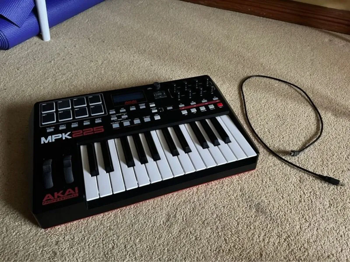 Music Recording Equipment Bundle - Image 2