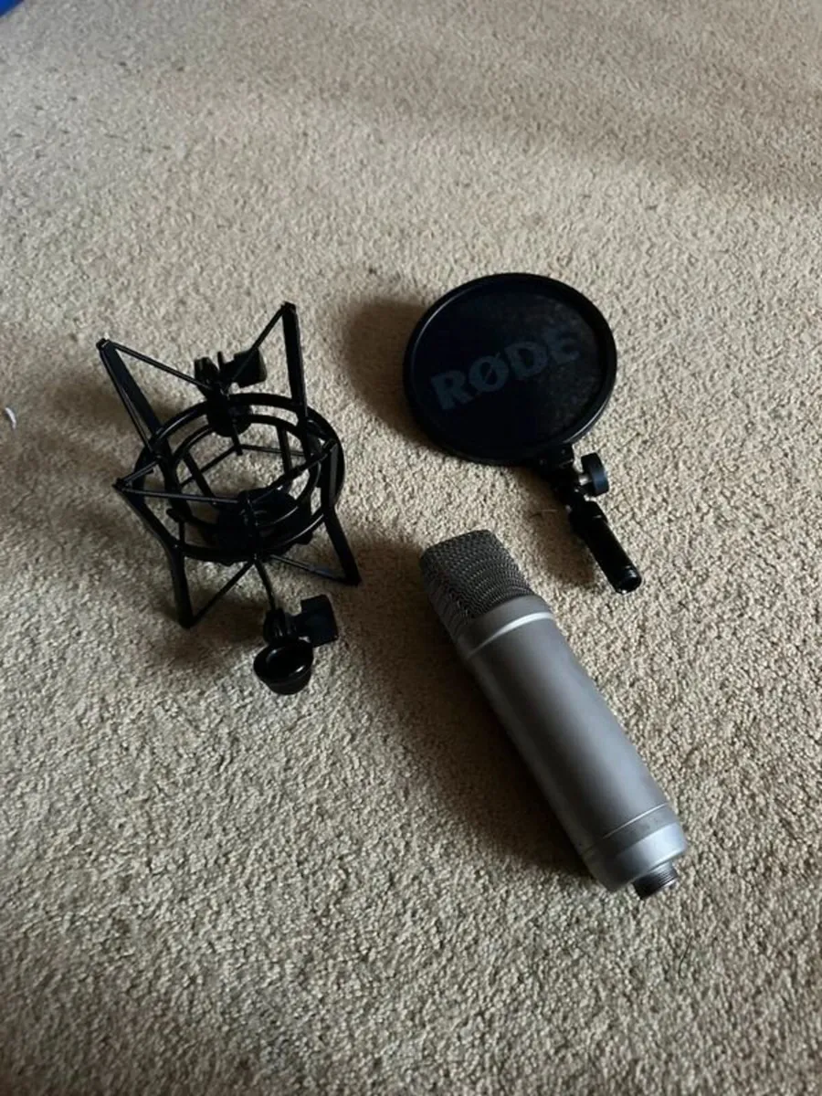 Music Recording Equipment Bundle - Image 4