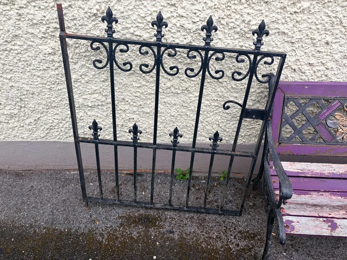 Gates - Image 2
