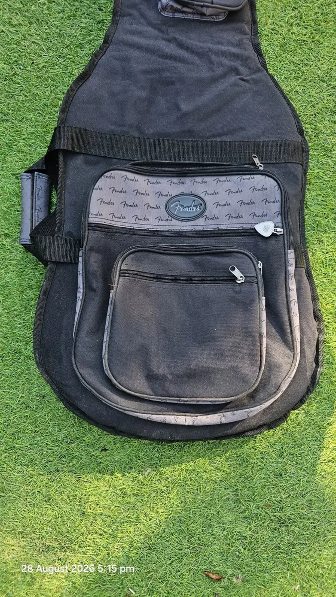 Fender Deluxe E Guitar Gig Bag - Image 4