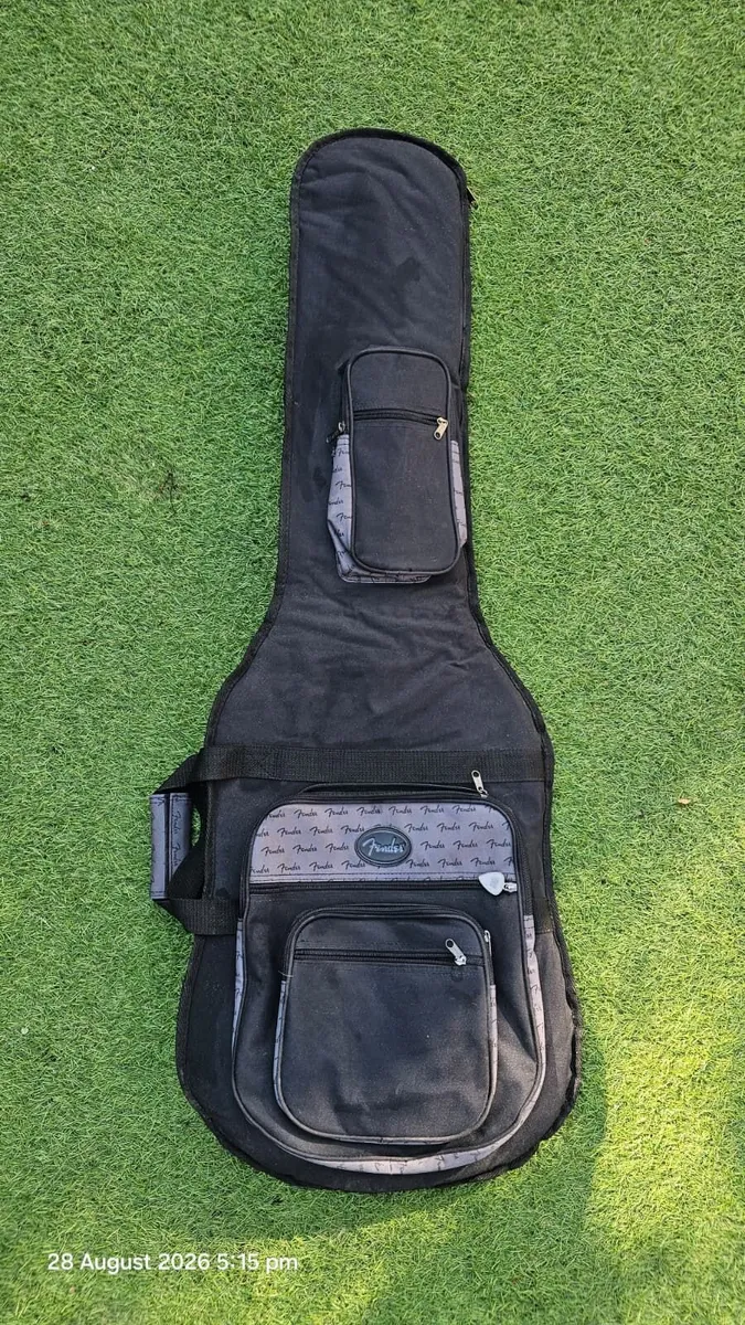 Fender Deluxe E Guitar Gig Bag - Image 1