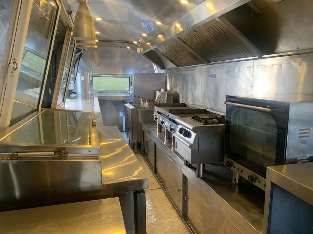 Food Trailer - Image 1