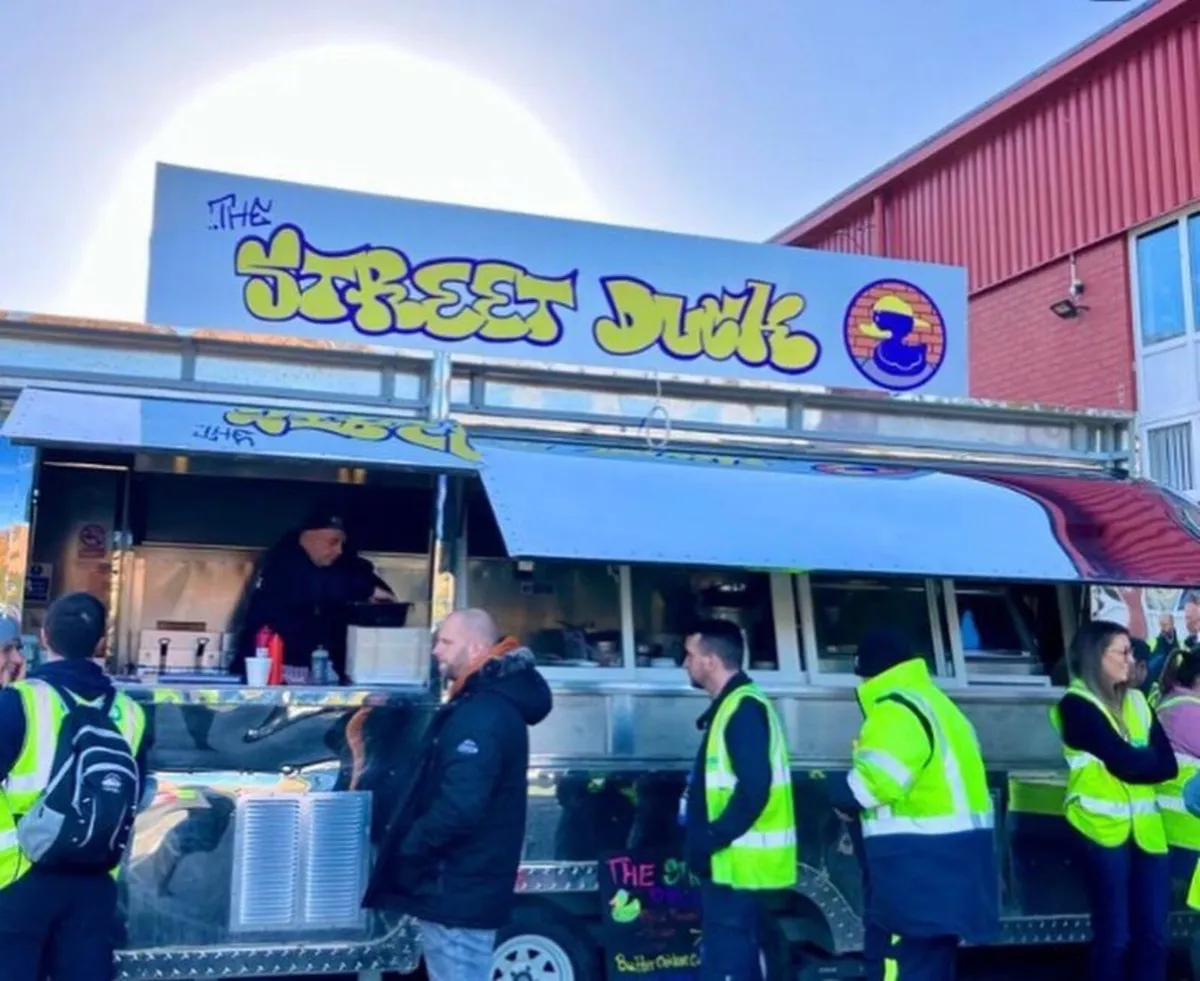Food Trailer - Image 3