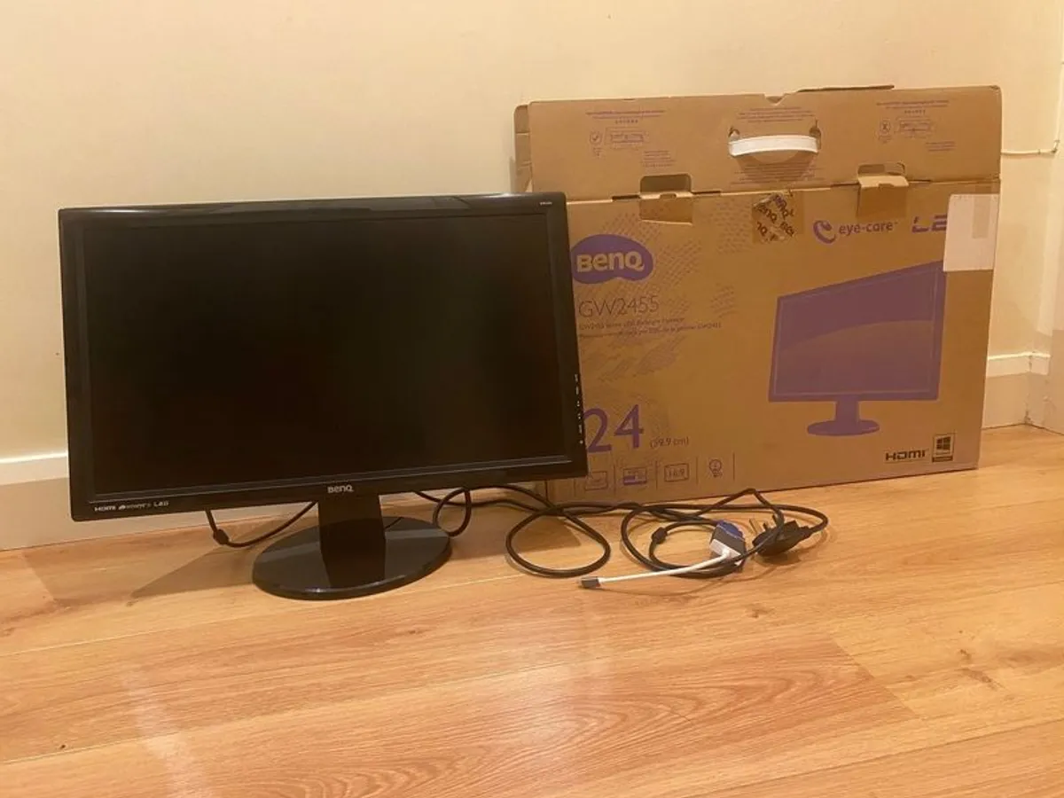 Benq GW2455 monitor - mint condition, D-Sub (VGA) to USB C adapter and cable included - Image 1
